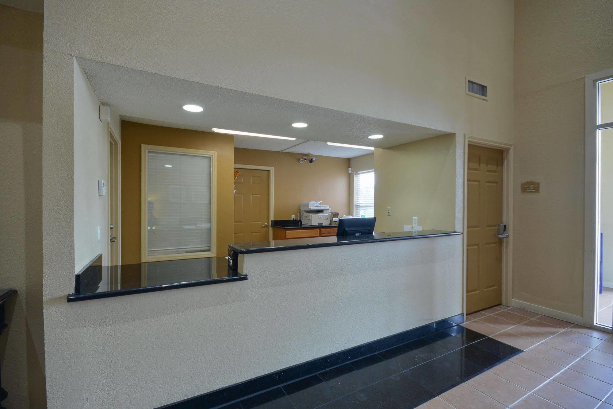 Intown Suites Extended Stay Select Houston Tx - Brookhollow Exterior foto